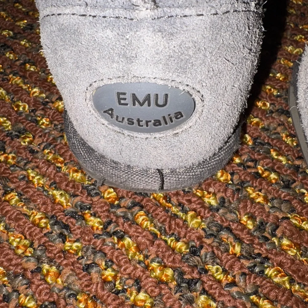 Emu Gray Suede short boots merino wool lining size 11T - Picture 4 of 5